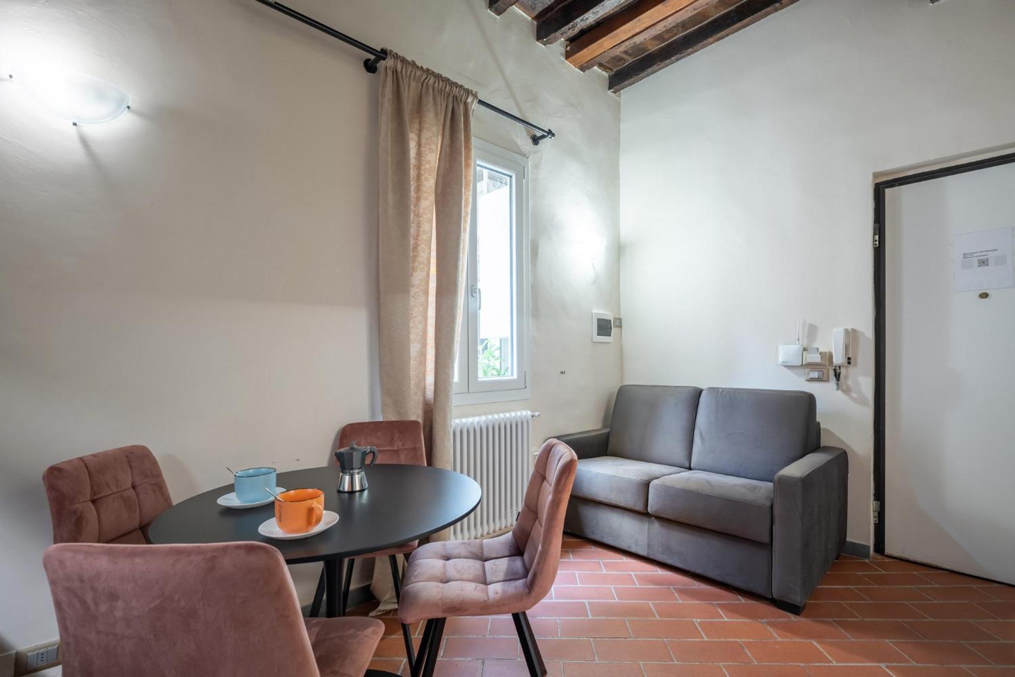 Ponte Vecchio Flats Apartment